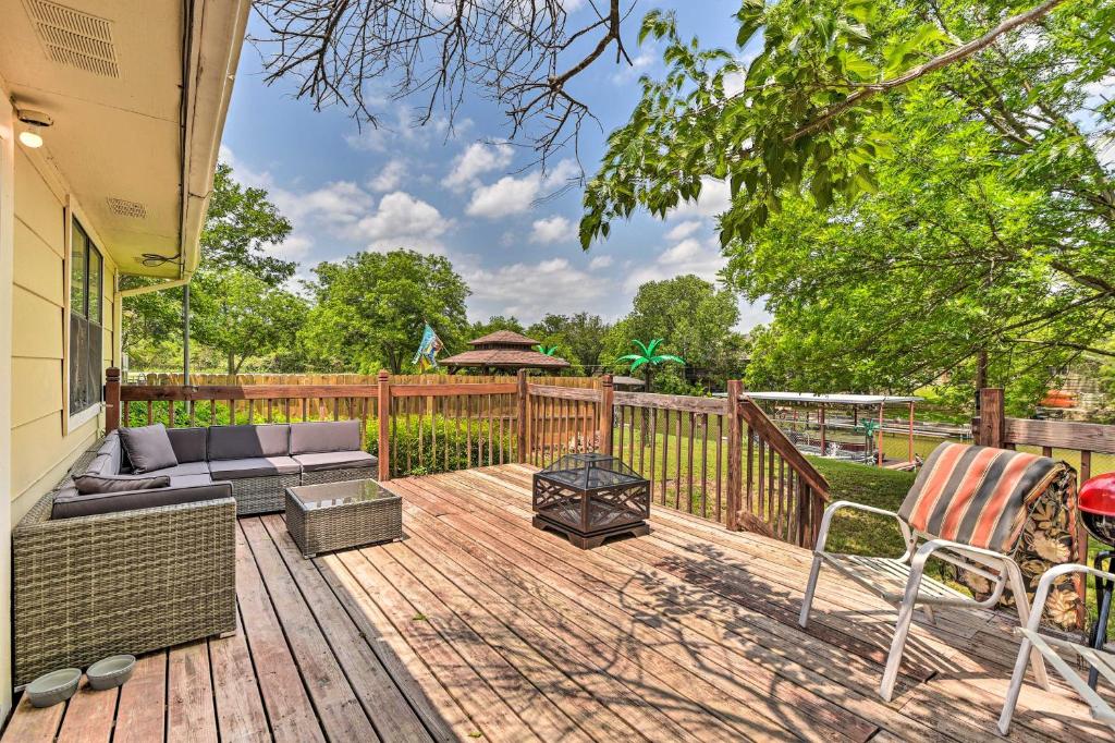 Waterfront Granbury Home Easy Lake Access!