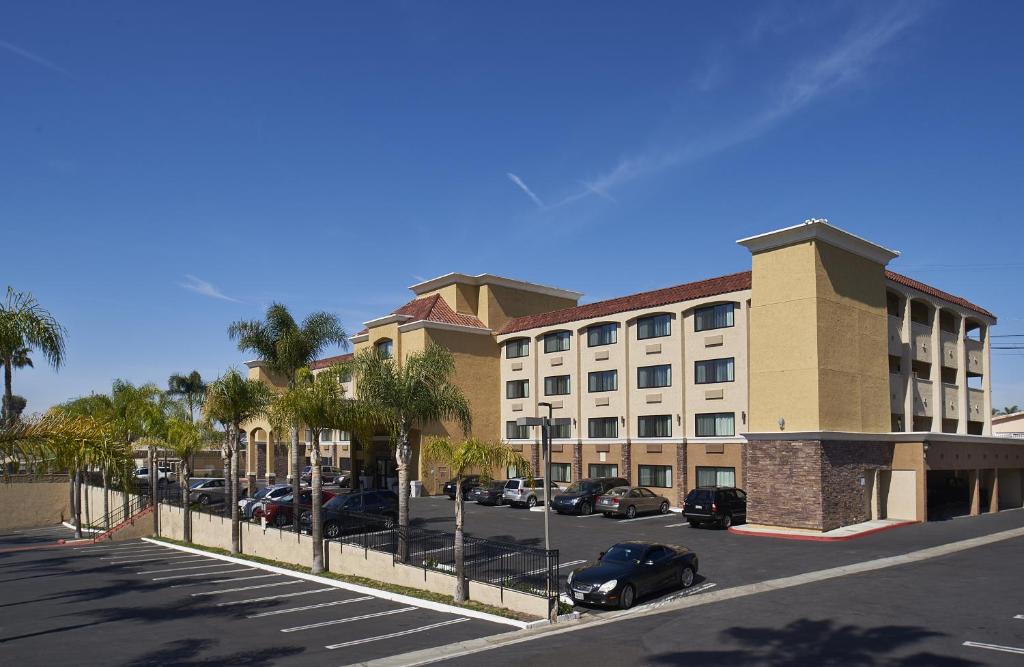 Holiday Inn Express San Diego South - National City, an IHG Hotel