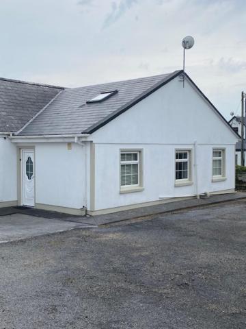 JMD Lodge - Self Catering Property in the heart of The Burren between Ballyvaughan, Lisdoonvarna, Doolin and Kilfenora in County Clare Ireland