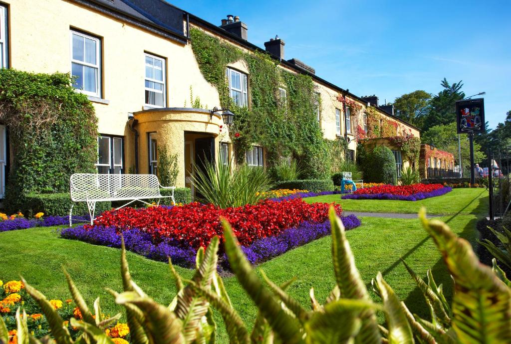 The Dunraven, Adare