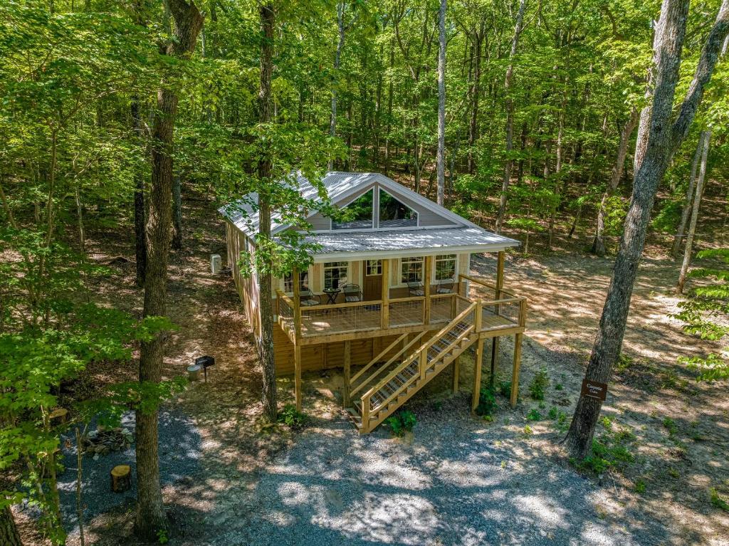 Coyote Cabin at Woodland Retreat at DeSoto beside DeSoto State Park