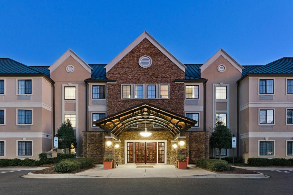 Staybridge Suites - Charlotte Ballantyne, an IHG Hotel