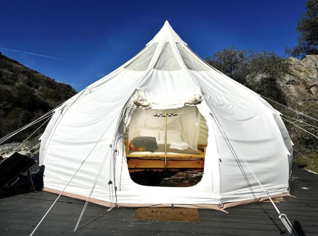 Paradise Ranch Inn - Ecstatic Tent