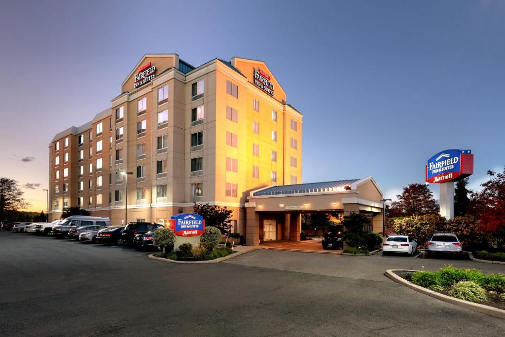 Fairfield Inn & Suites Woodbridge