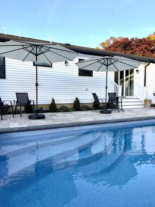 Serenity Oasis-Pool Haven,8 min to Sea Isle city!